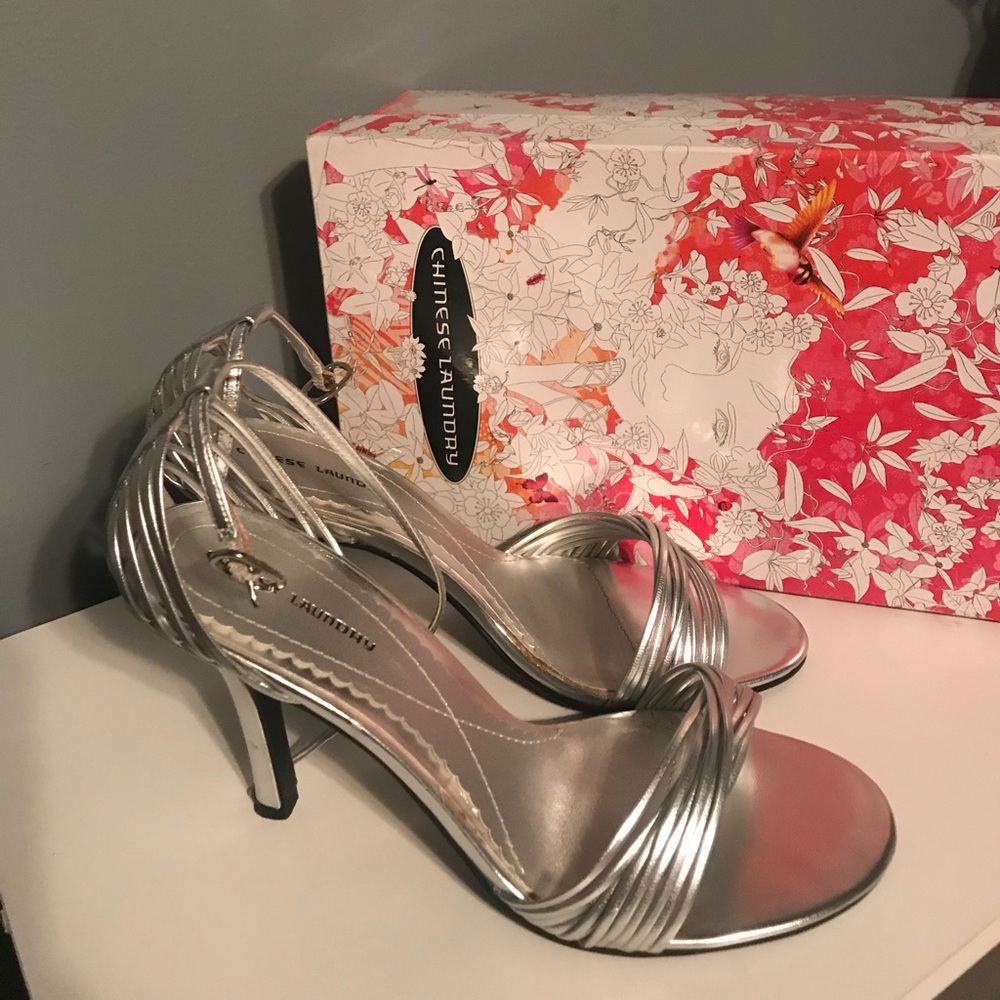 Strappy sandal